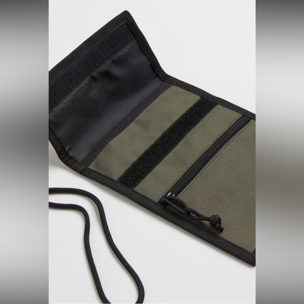 H&M Neck-strap Bag - Picture 2 of 5